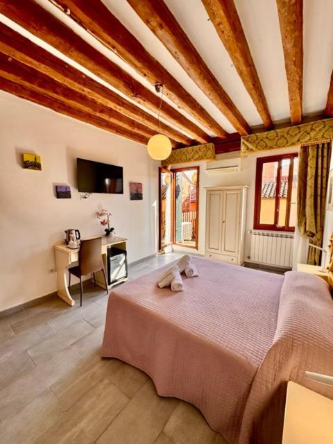 Vivere - Cozy In The Heart Of