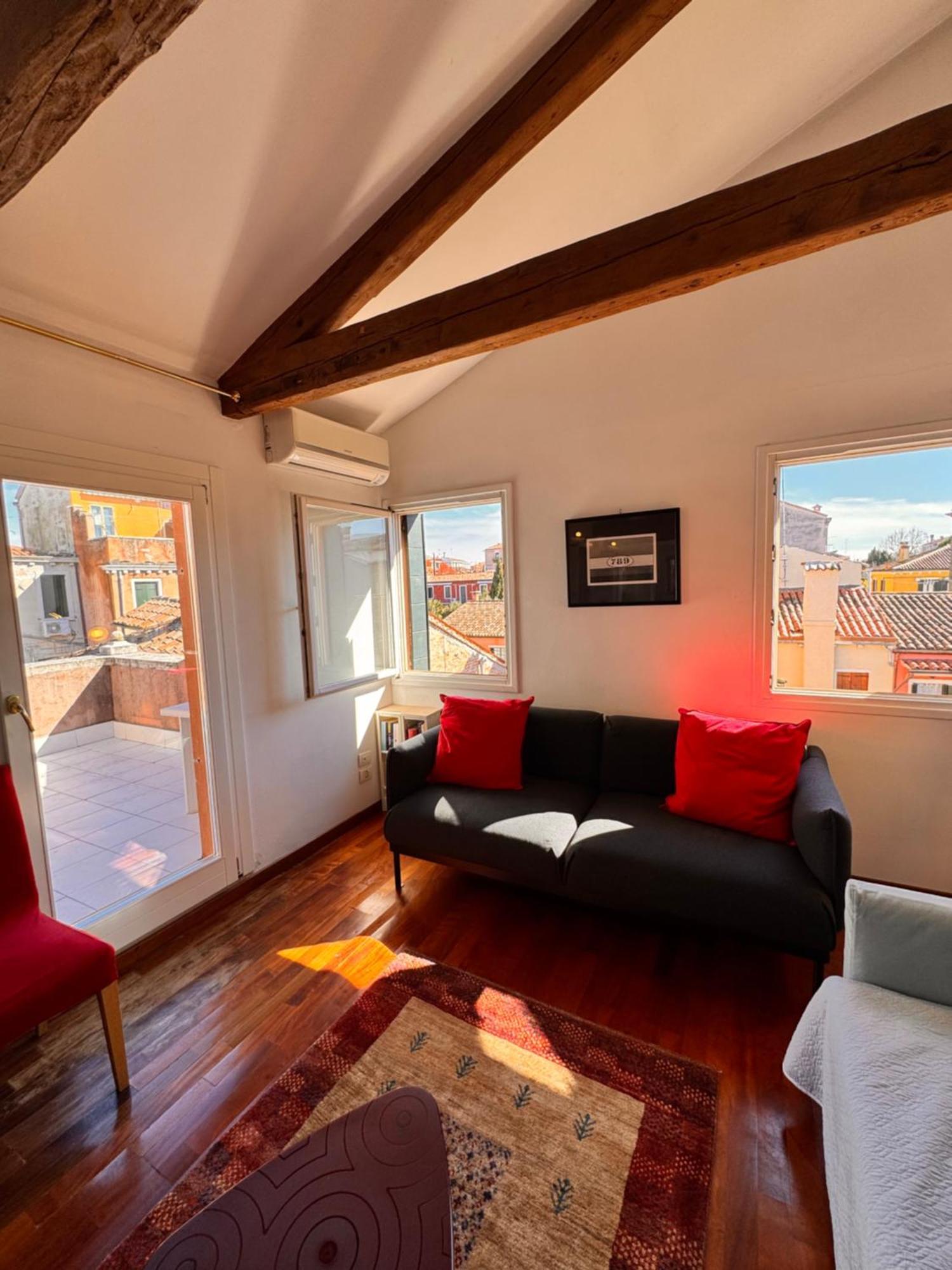 Vivere - Cozy In The Heart Of Venecia